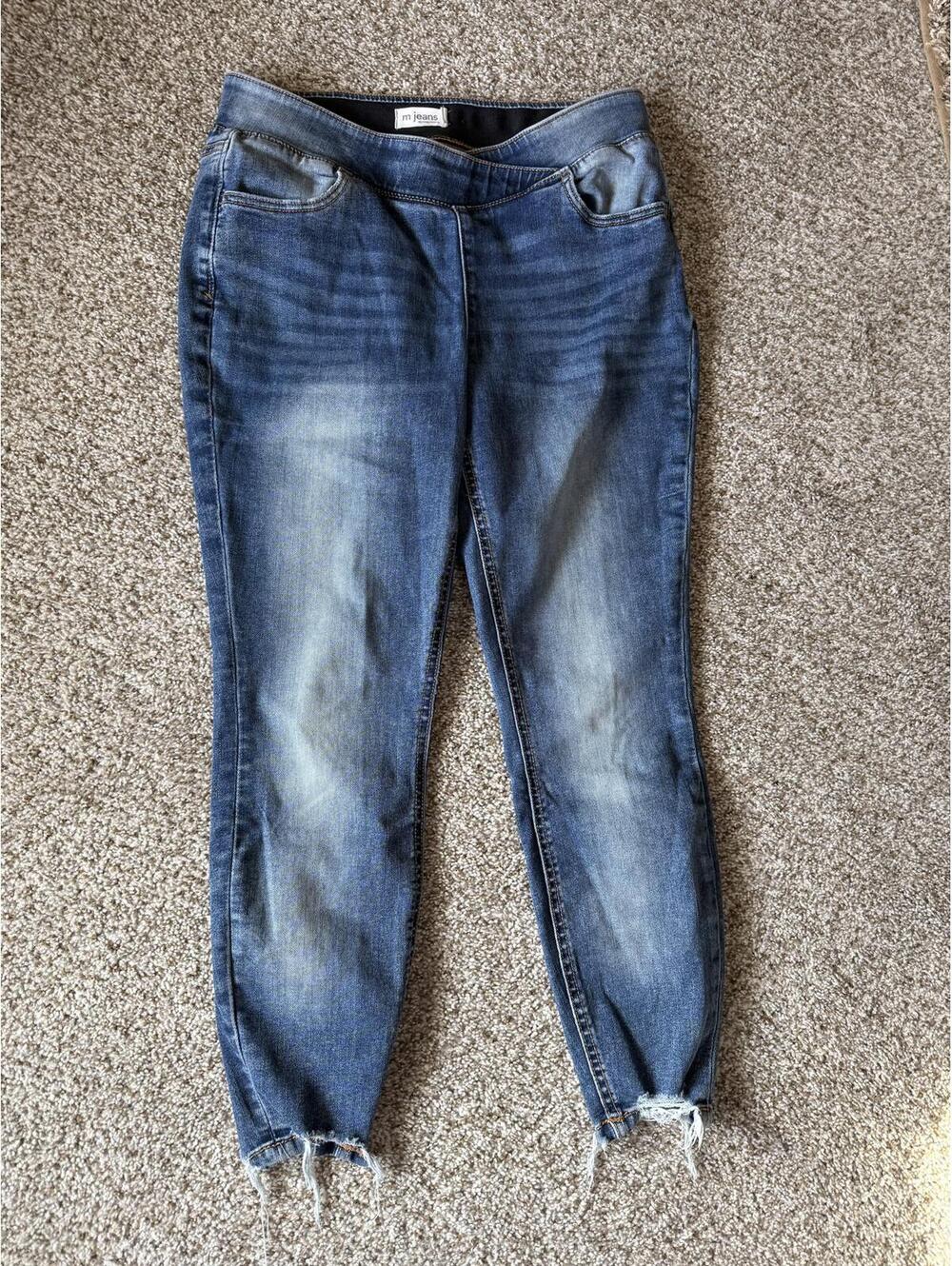 Maurices M Jeans Women's Distressed Frayed Skinny High Rise Jeans Size M Short